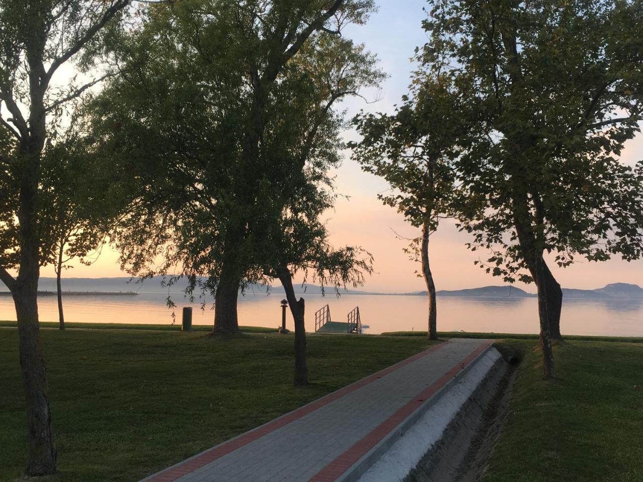 Pelso Wellness Hotel Balatonfenyves Exteriör bild